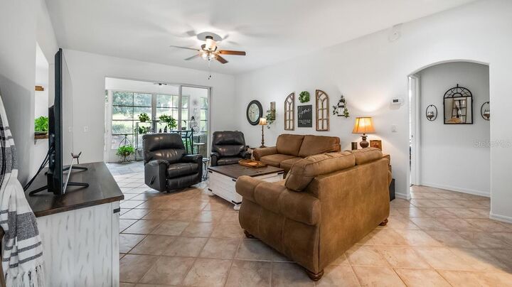 Property Photo:  2204 Kingsmill Way  FL 34711 