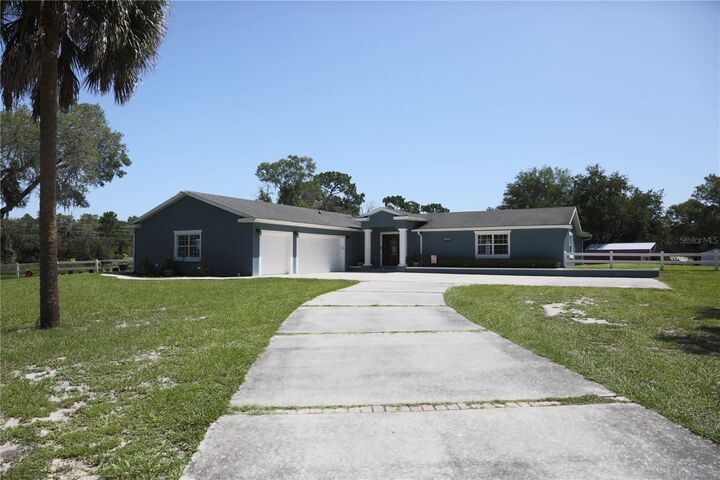 Property Photo:  1313 Red Pony Ranch Road  FL 32724 