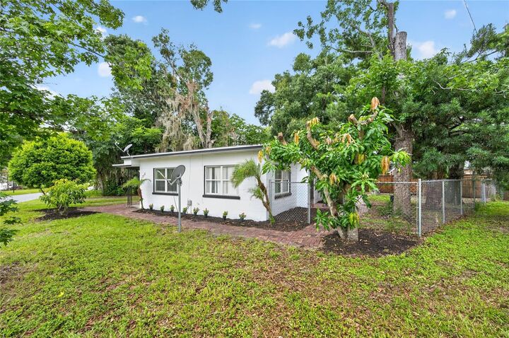 Property Photo:  1712 Lake Brown Drive  FL 33844 