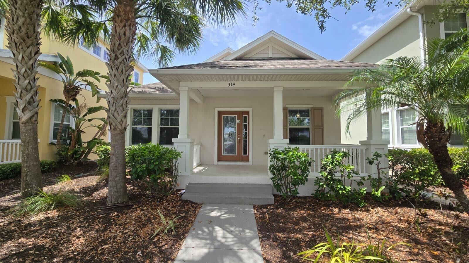 Property Photo: 314 Winterside Drive FL 33572
