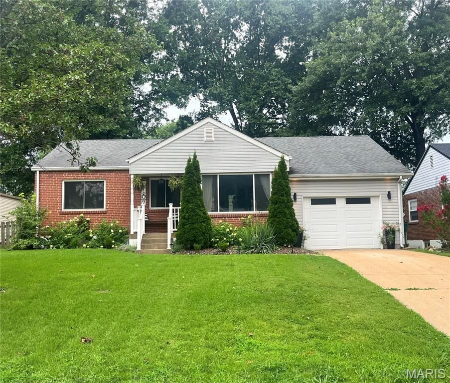 Property Photo:  1107 Selma Avenue  MO 63119 