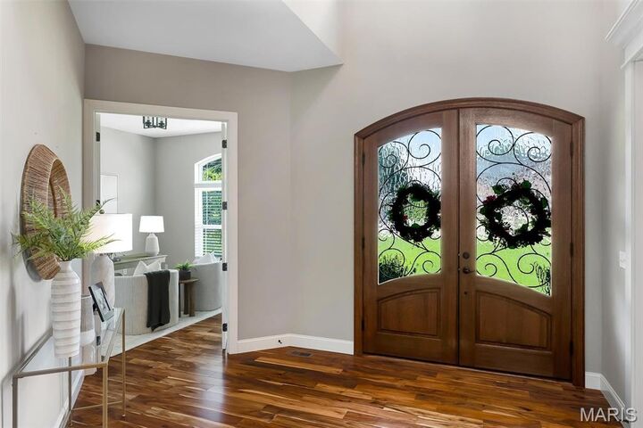 Property Photo:  2922 Christopher Drive  MO 63129 