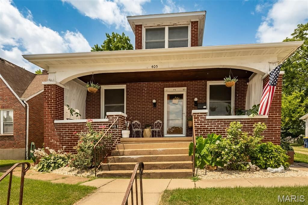 Property Photo: 405 High Street MO 63090
