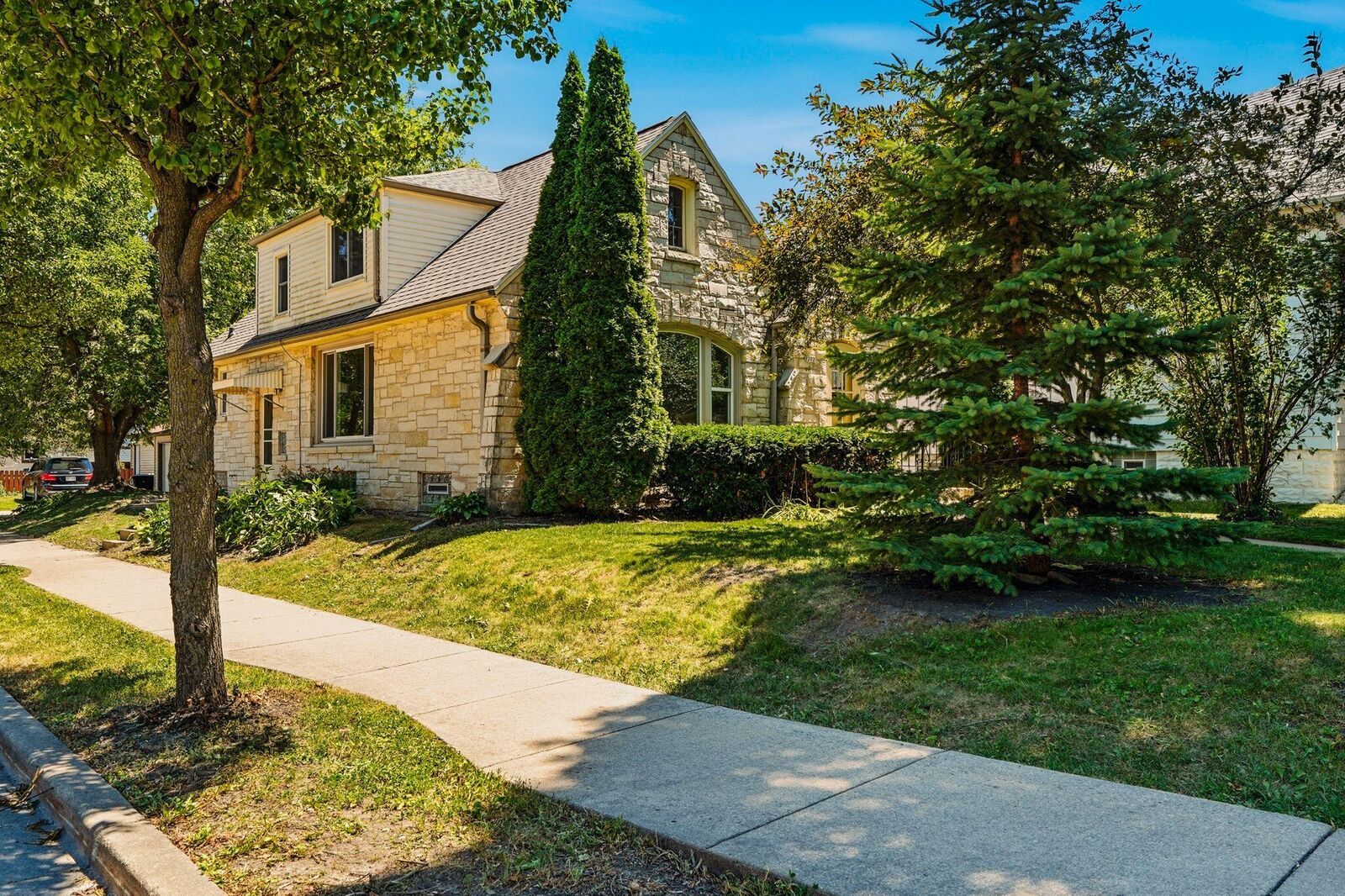 Property Photo:  2202 S 70th St  WI 53219 