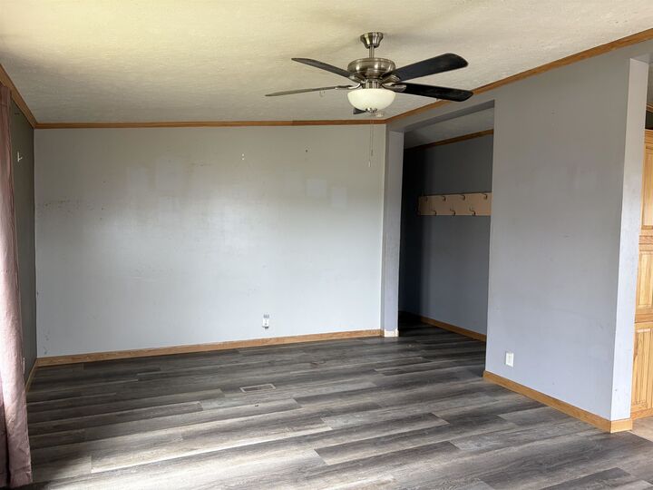 Property Photo:  618 Frontier Lane  ND 58784 