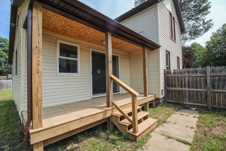 Property Photo:  112 N Andrews Street  MI 49093 