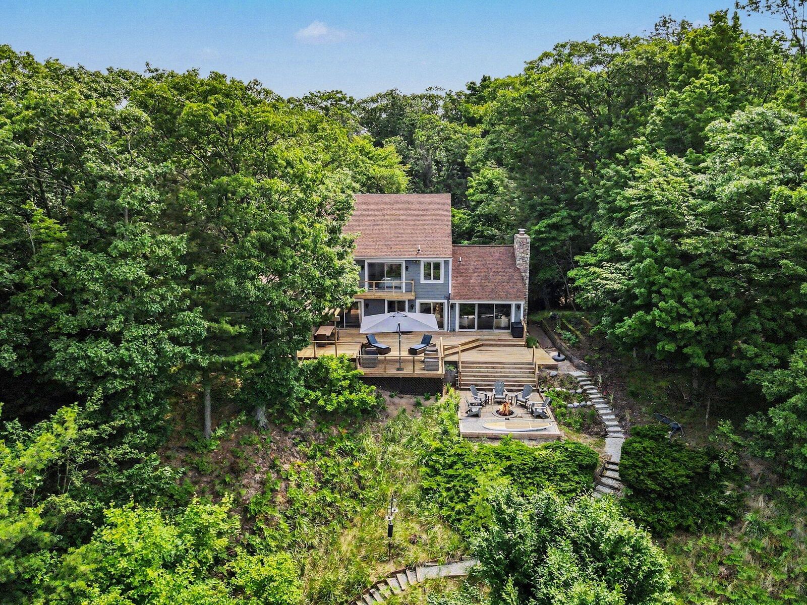 Property Photo: 18240 N Shore Estates Road MI 49456