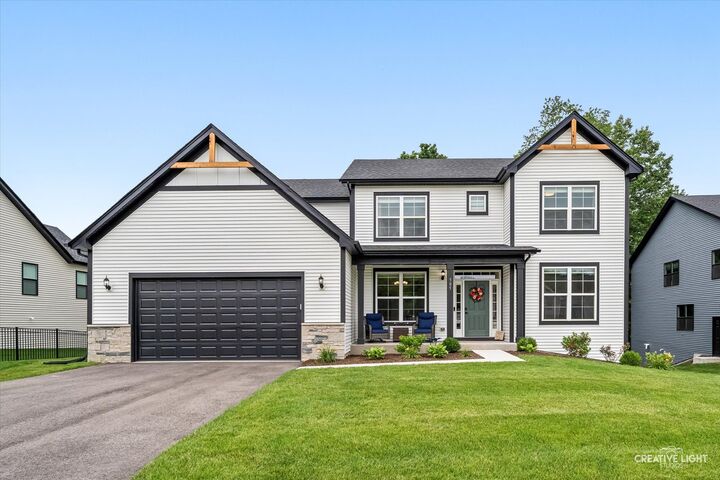 Property Photo: 505 Timber Oak Lane IL 60560