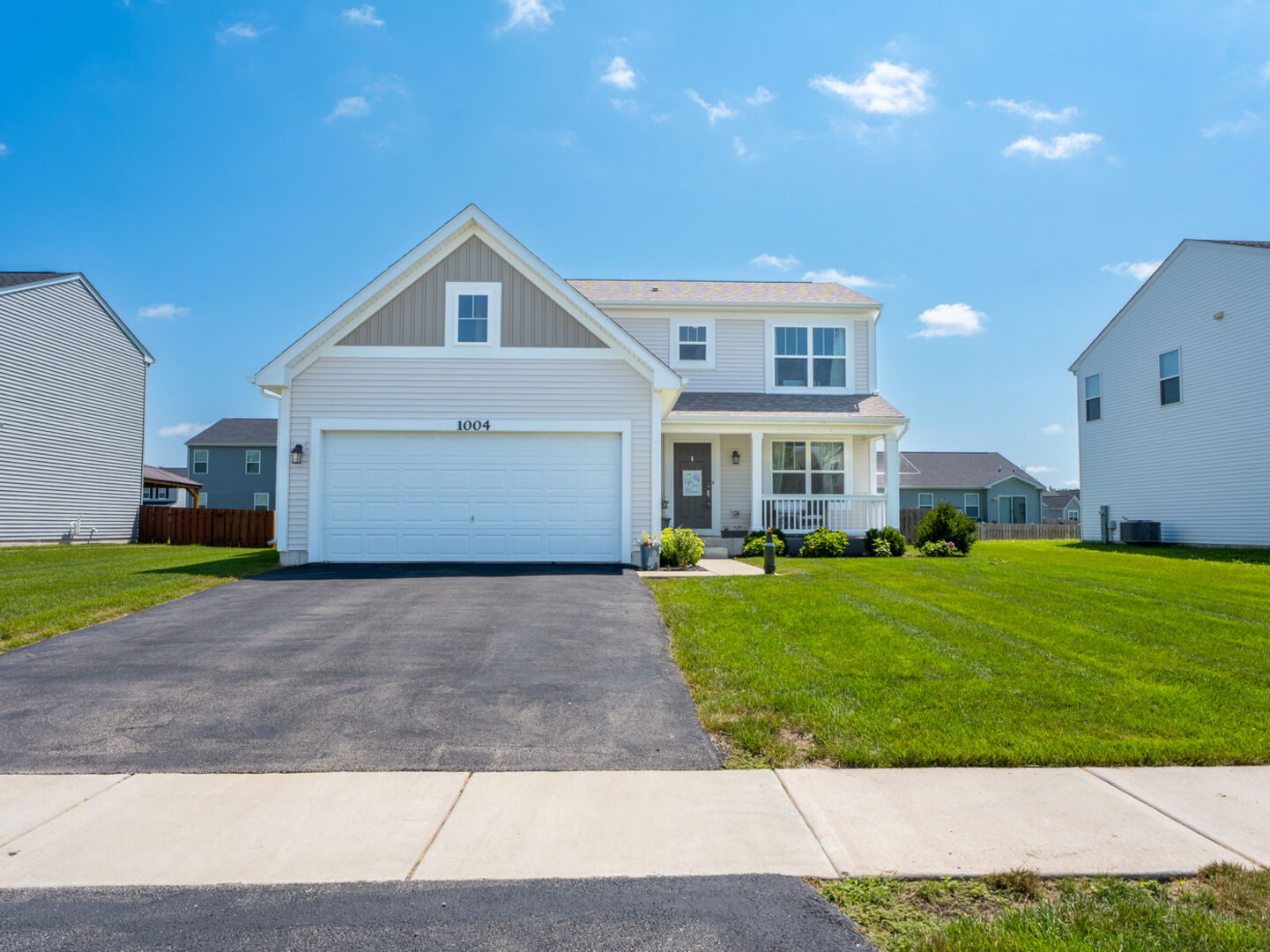 Property Photo: 1004 Daniel Street IL 60545