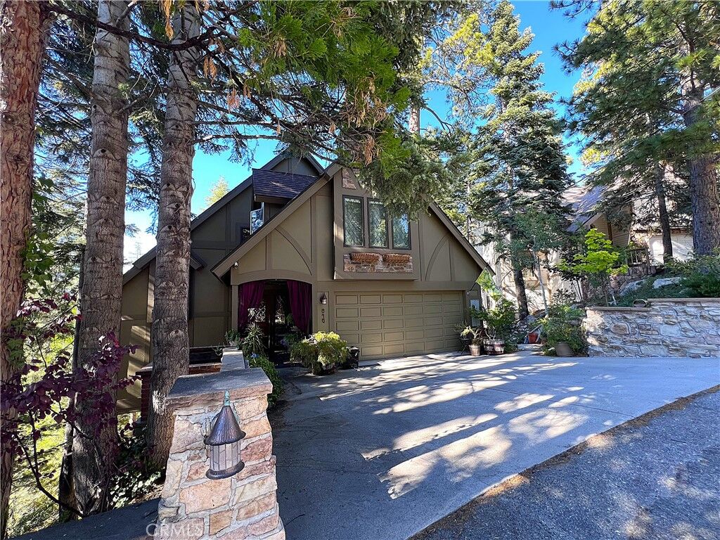Property Photo:  846 Golf Course  CA 92352 
