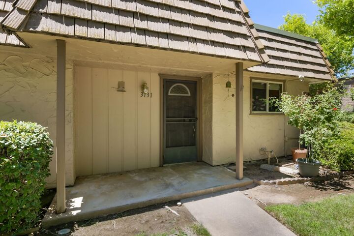 Property Photo: 3131 Via Grande CA 95825