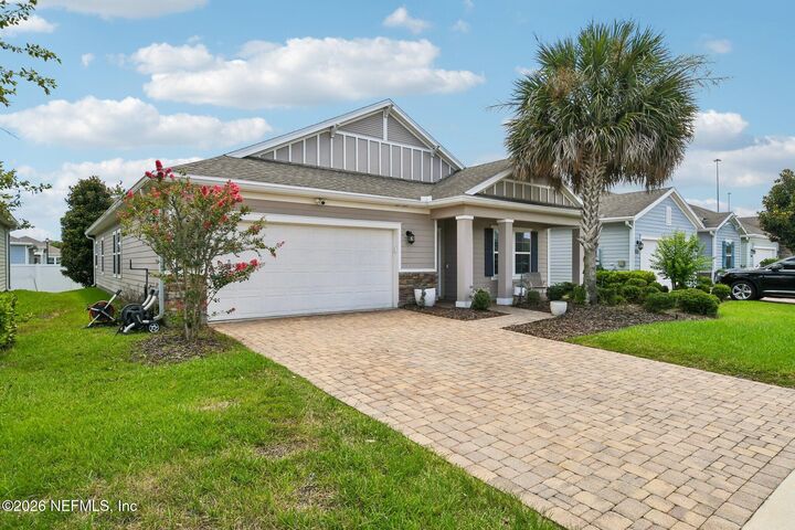 Property Photo: 1426 Kendall Drive FL 32211