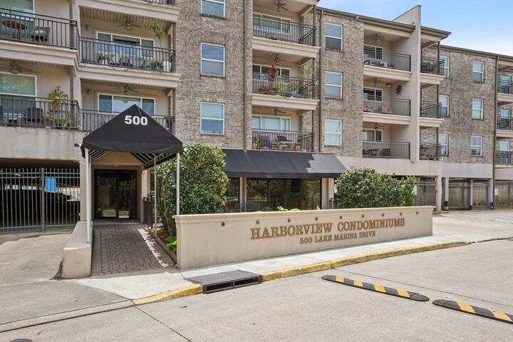 Property Photo: 500 Lake Marina Avenue 312 LA 70124