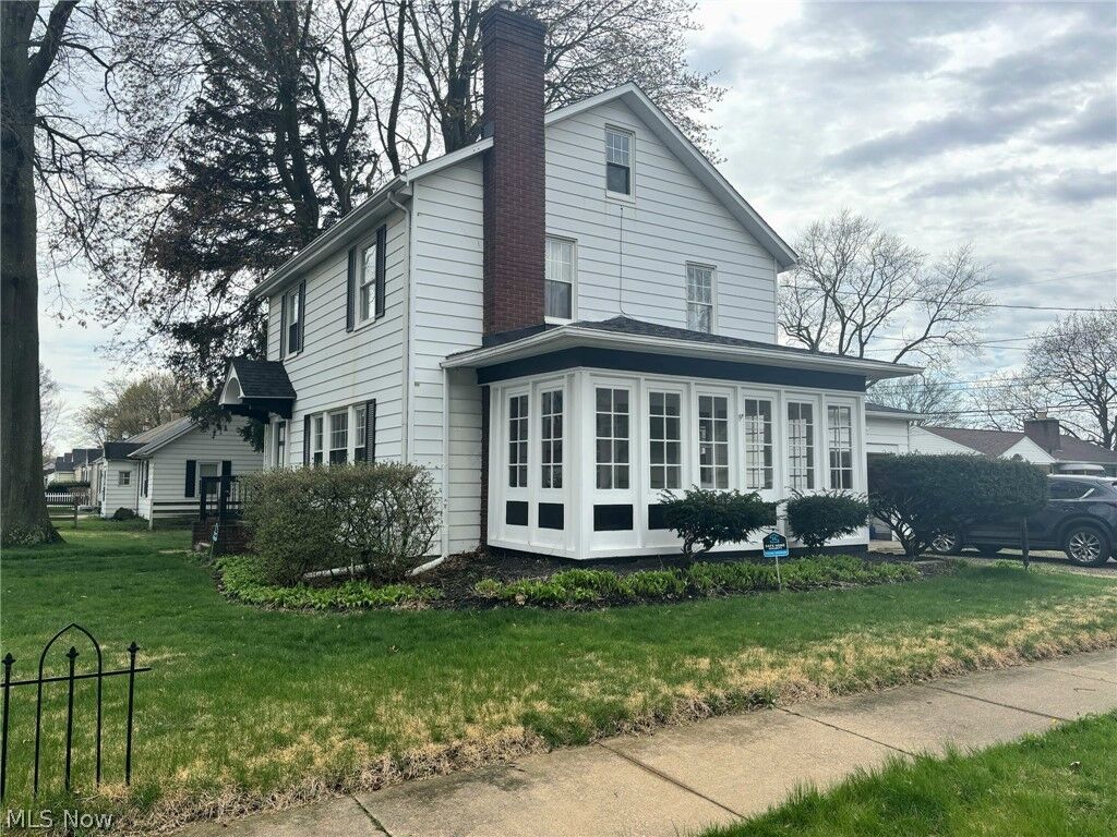 Property Photo: 844 Cordova Avenue OH 44320