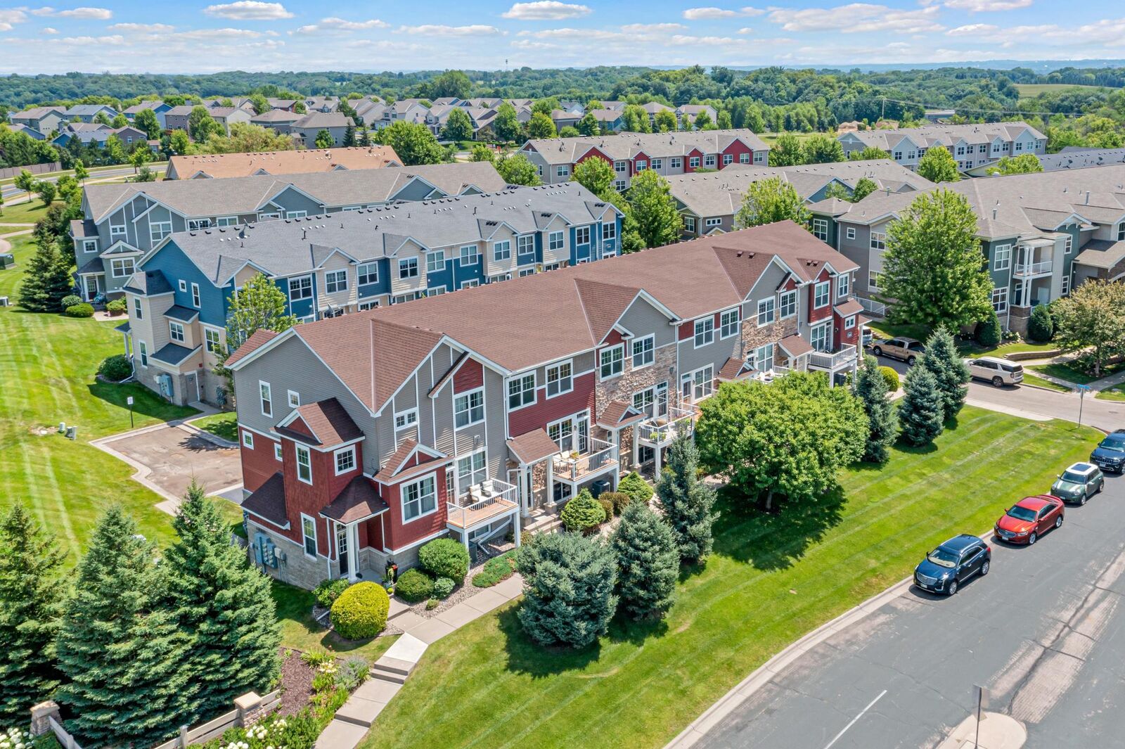 Property Photo:  1862 Colonial Lane 3  MN 55317 