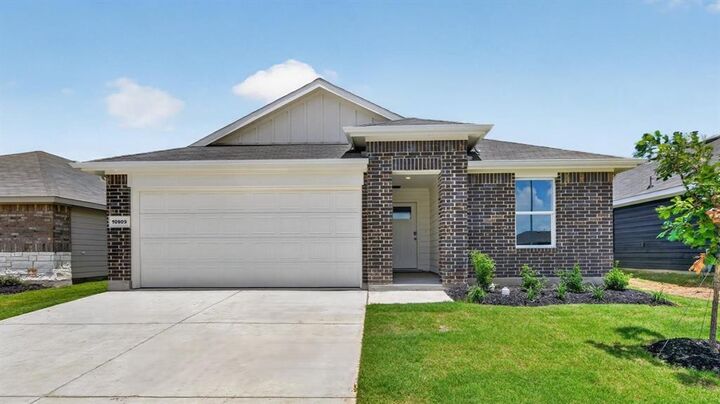 Property Photo: 413 Babbling Brook Drive TX 76259