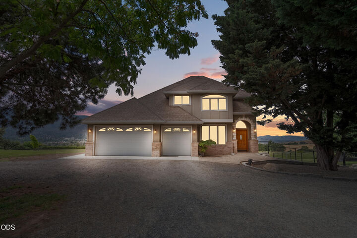 Property Photo:  40 Ashland Acres Road  OR 97520 