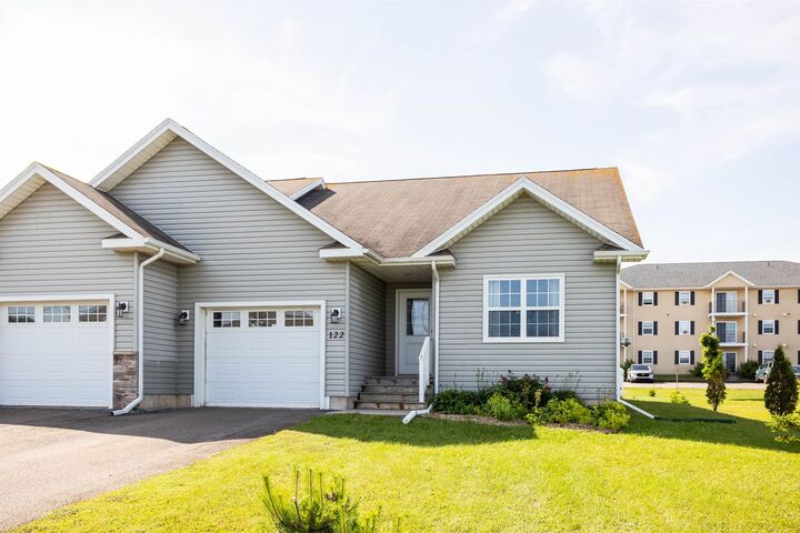 Property Photo: 122 Heron Drive PE C1B 0L4