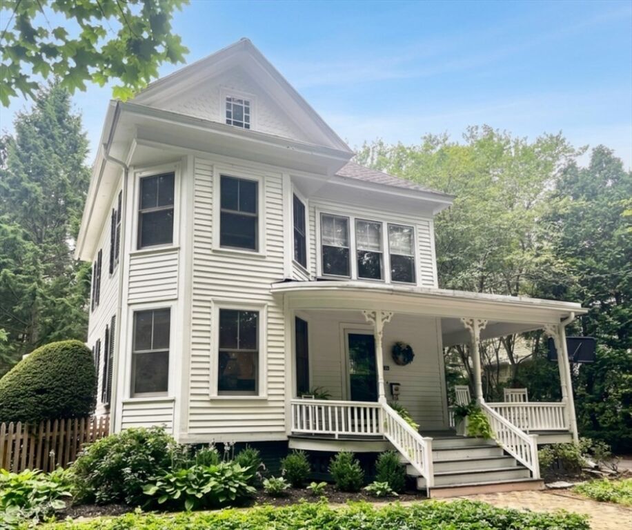 Property Photo:  33 Gaylord Street  MA 01002 