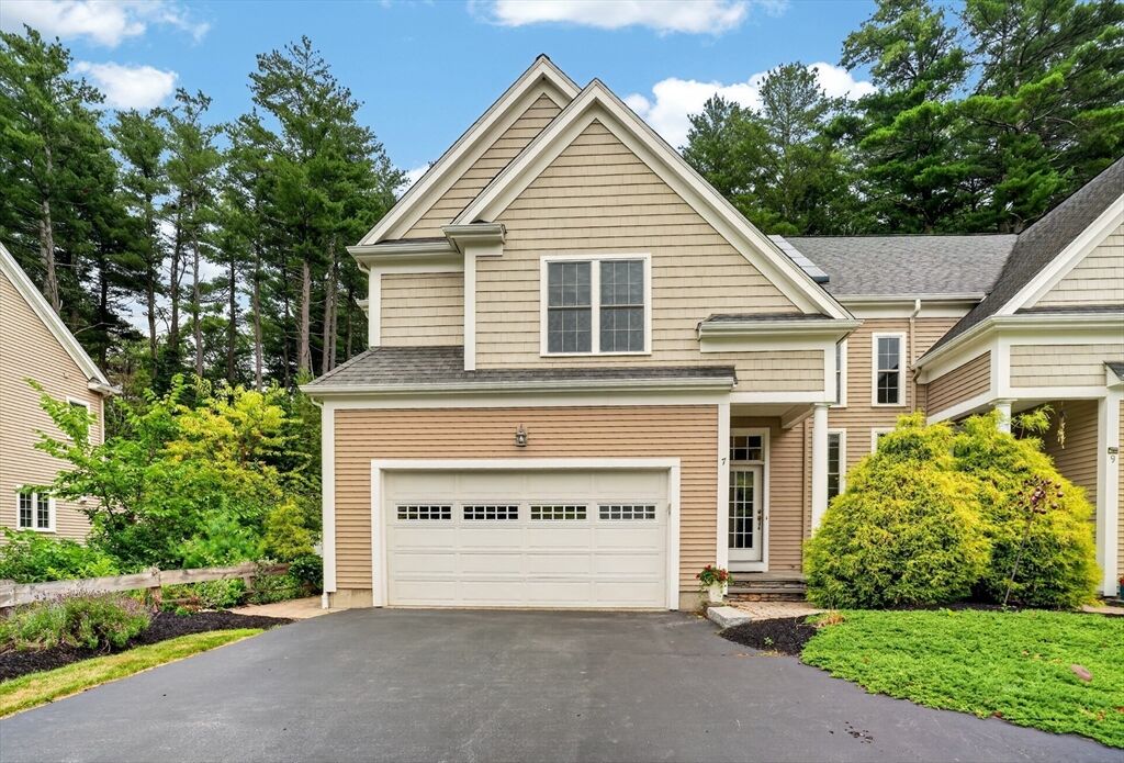 Property Photo:  7 Cyrus Way 7  MA 01532 