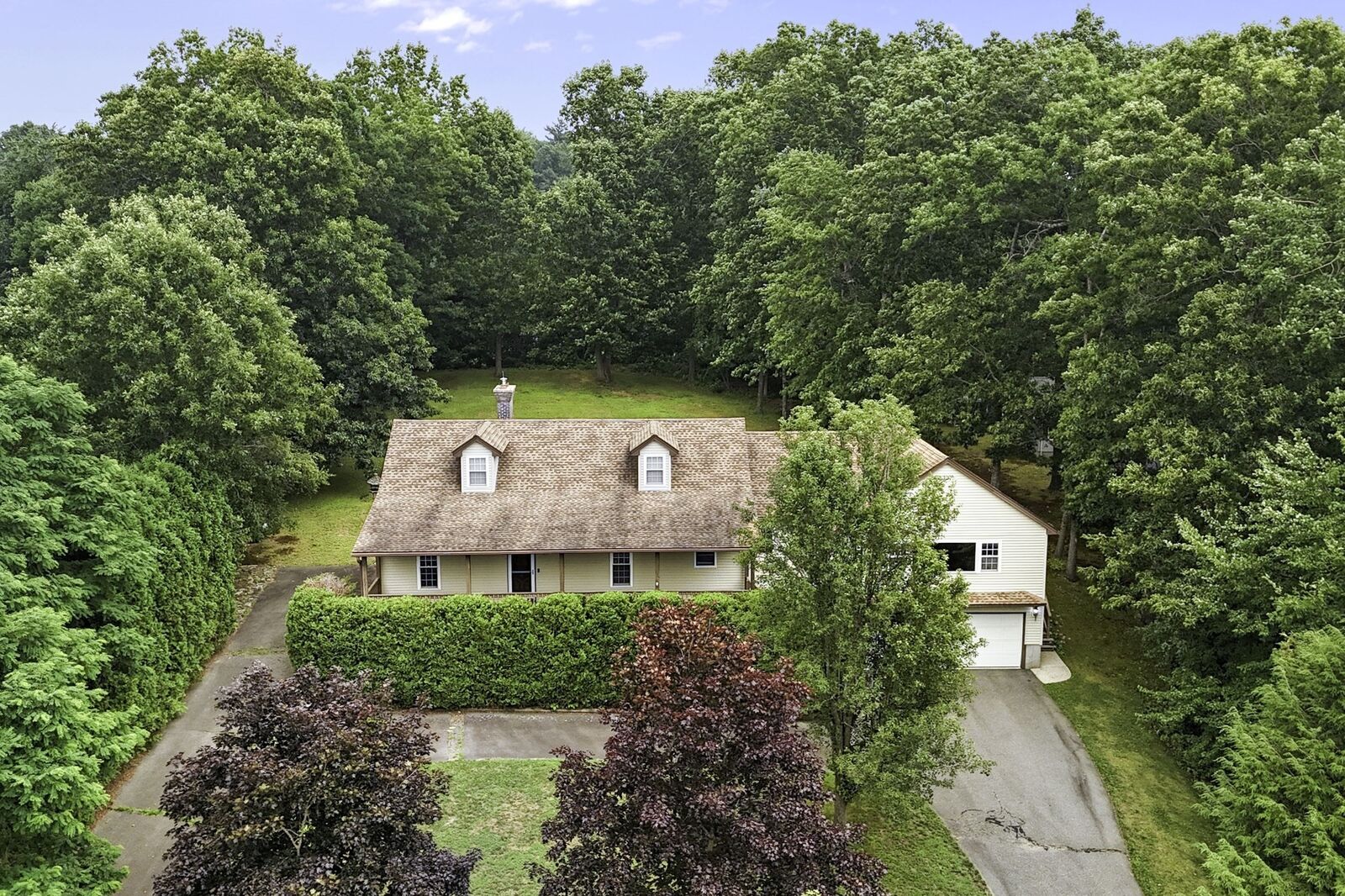 Property Photo: 7 Margaret Dr MA 01095