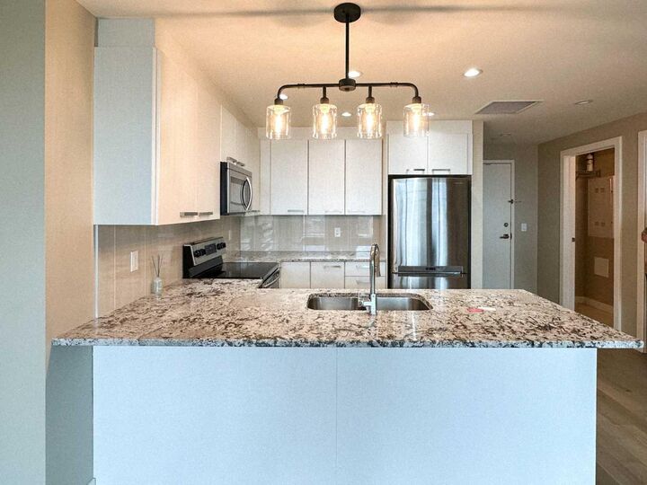 Property Photo:  225 11 Avenue SE 502  AB T2G 0G3 