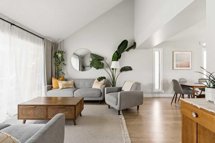 Property Photo:  76 Ranchridge Way NW  AB T3G 1Z9 