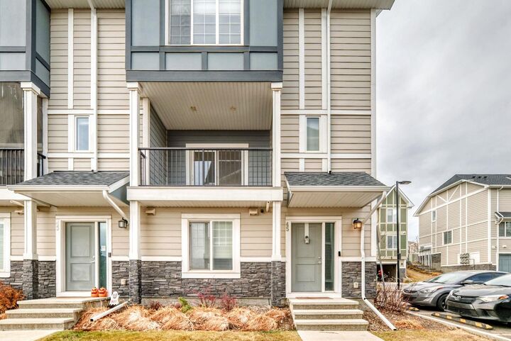 Property Photo:  45 Nolanlake Cove NW  AB T3R 0Z7 
