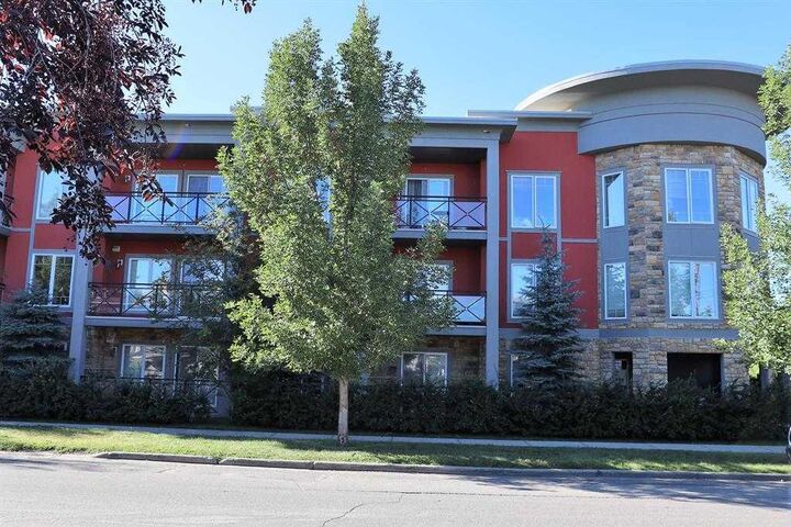 Property Photo: 117 19 Avenue NE 104 AB T2E 1N9