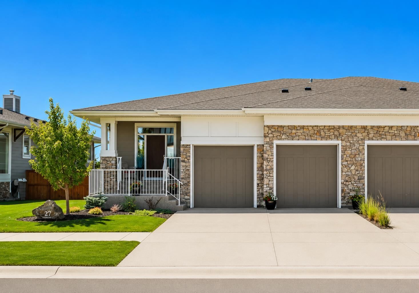 Property Photo:  27 Yarrow Gate  AB T3Z 0C8 