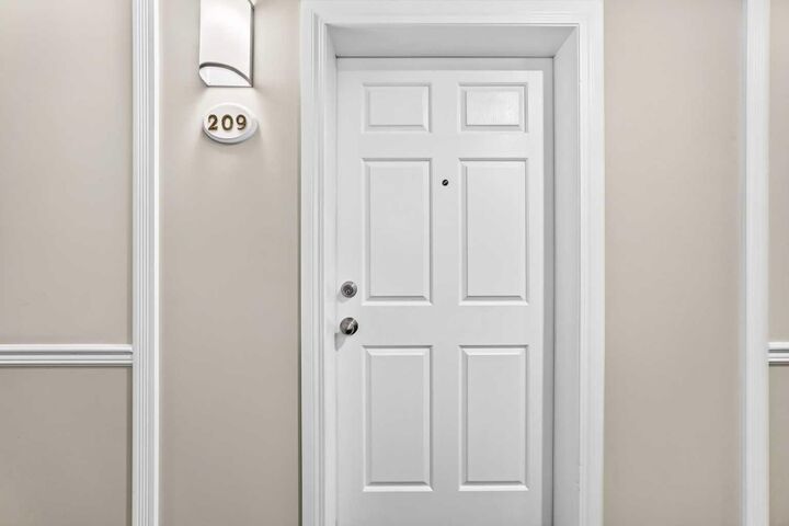 Property Photo:  260 Shawville Way SE 209  AB T2Y 3Z7 