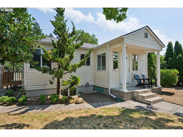 Property Photo: 7522 N Dwight Ave OR 97203