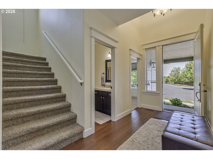 Property Photo:  842 36th Ave  OR 97116 