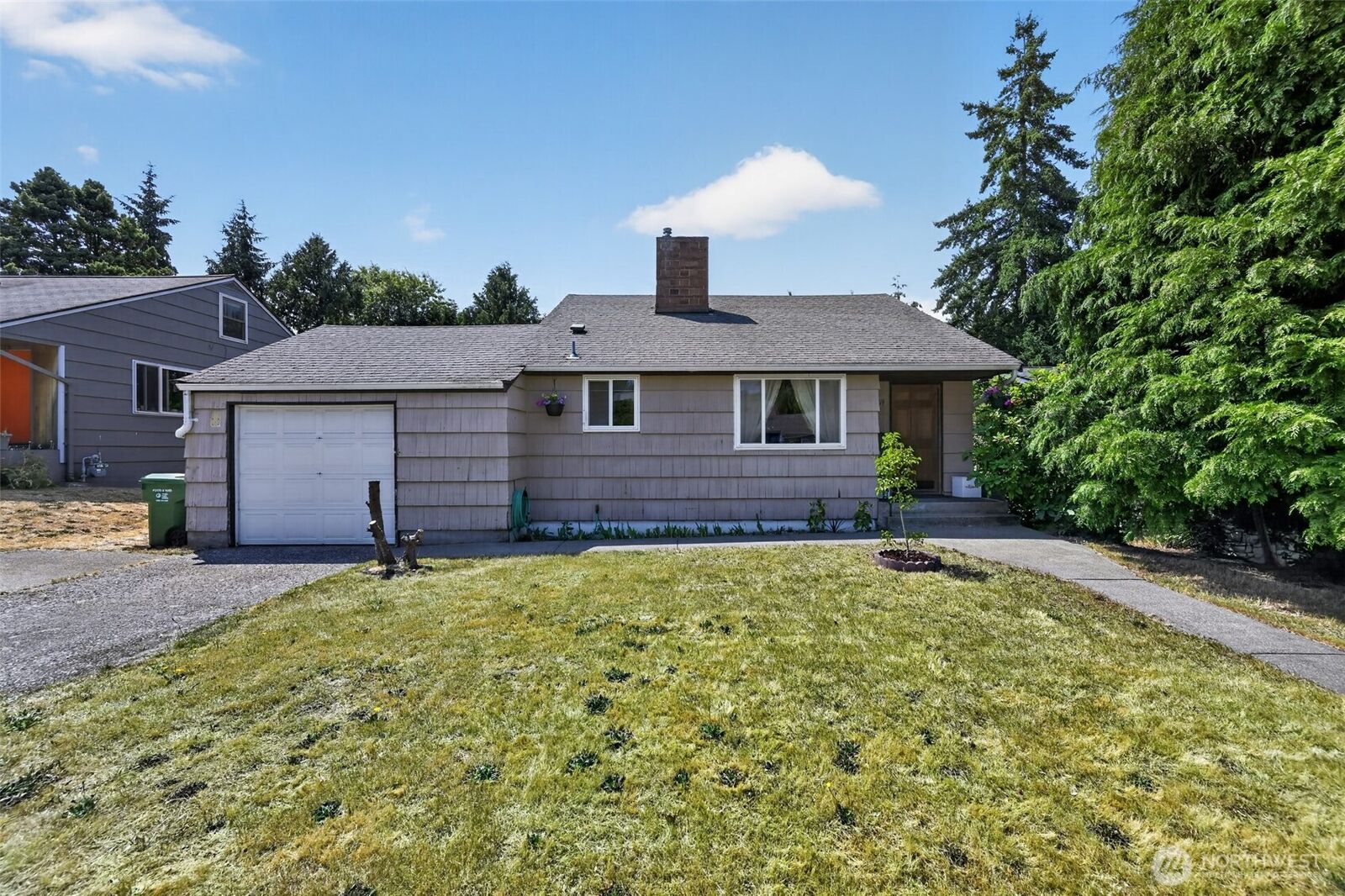 Property Photo:  9219  26th Avenue SW  WA 98106 