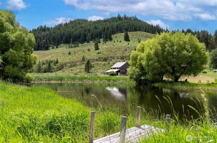 Property Photo: 494 Rendezvous Road WA 98862