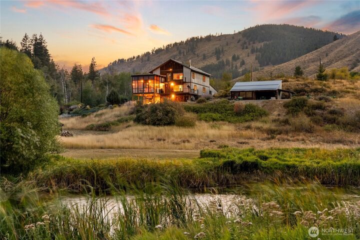 Property Photo: 494 Rendezvous Road WA 98862