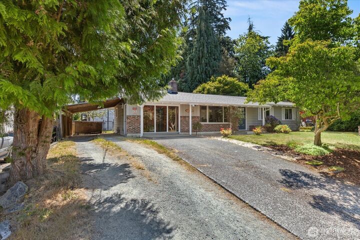 Property Photo:  9207  Meadow Way  WA 98208 