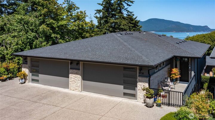 Property Photo:  4938  Portalis Way 6  WA 98221 
