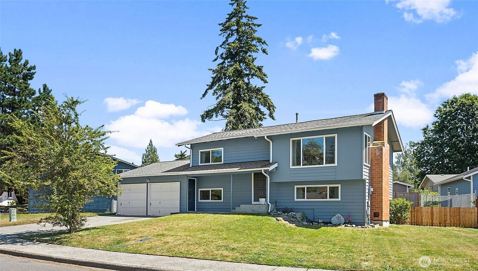 Property Photo: 2810 W Crestline Drive WA 98226