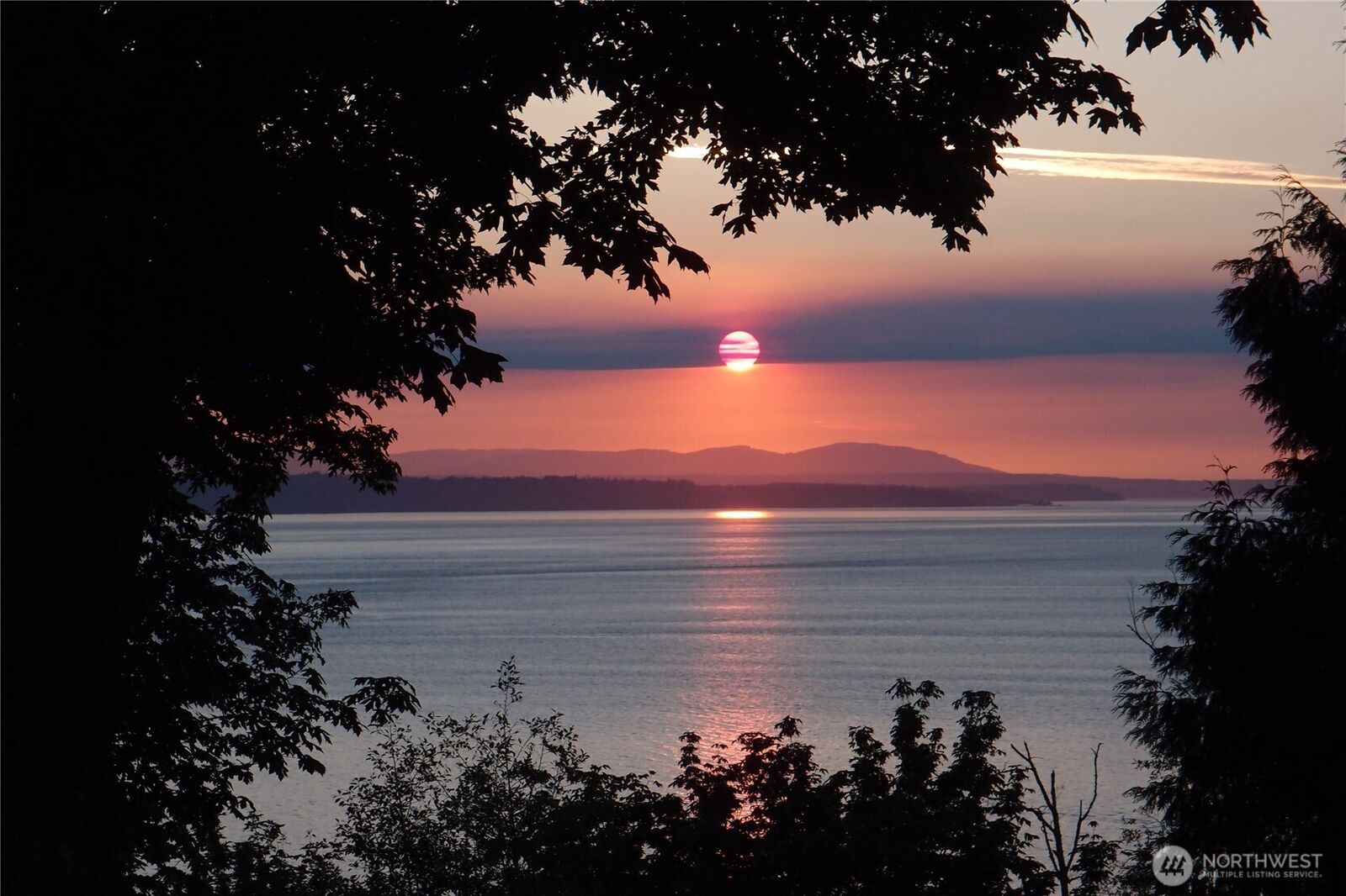 Property Photo: 7320 164th Place SW WA 98026