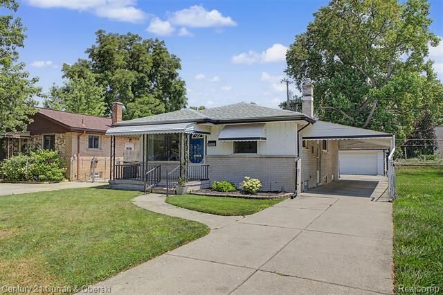 Property Photo: 5375 Mayfair Street MI 48125