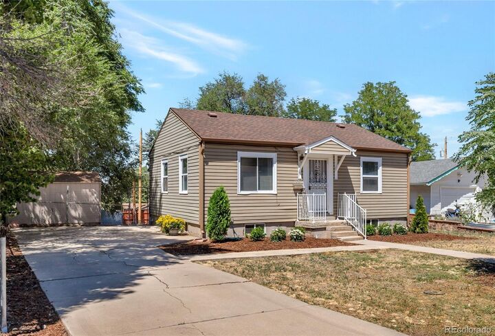Property Photo: 22 Bryant Way CO 80219