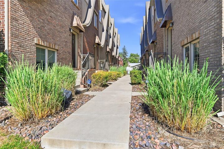 Property Photo: 936 S Pearl Street 101 CO 80209