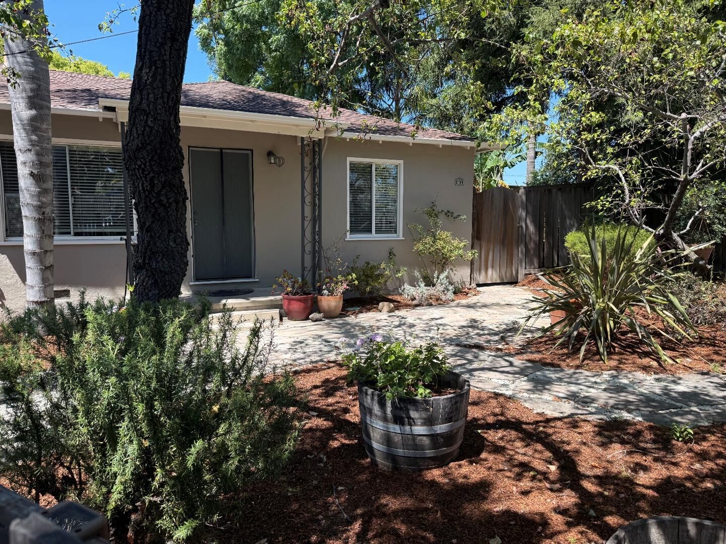 Property Photo: 823 Cedar Street CA 94063
