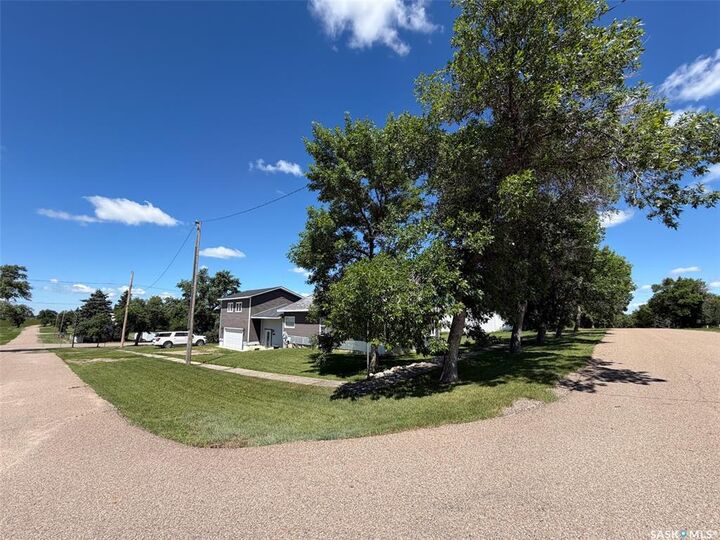 Property Photo:  295 Ensign Street  SK S0N 1X0 