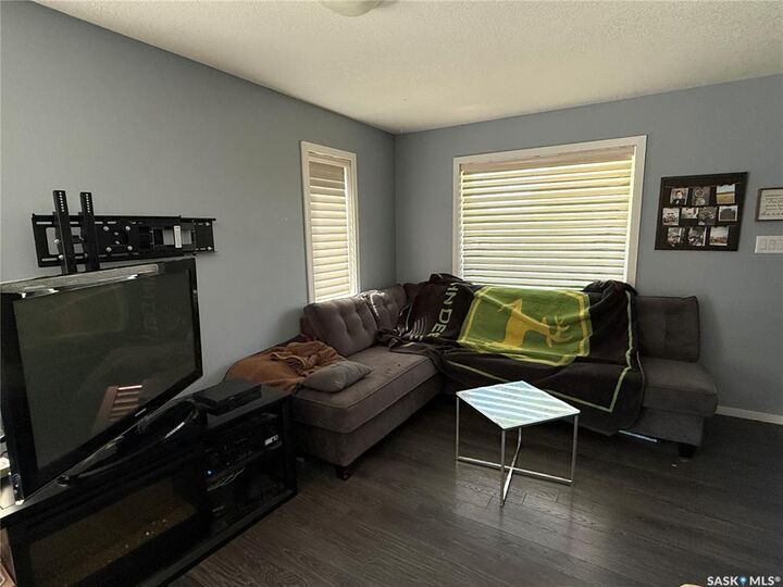 Property Photo: 802 Park Avenue SK S4H 0K2