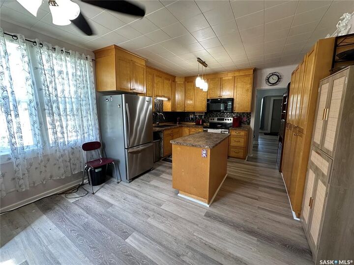 Property Photo:  124 Taylor Street  SK S0A 1S0 
