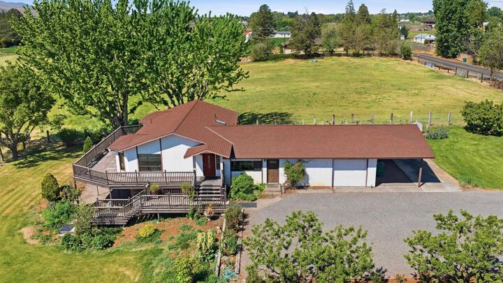 Property Photo: 144001 W North River Rd WA 99305
