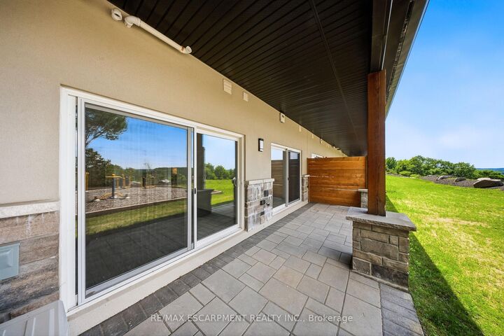 Property Photo: 33 Horizon Lane 2 ON P1H 1V5