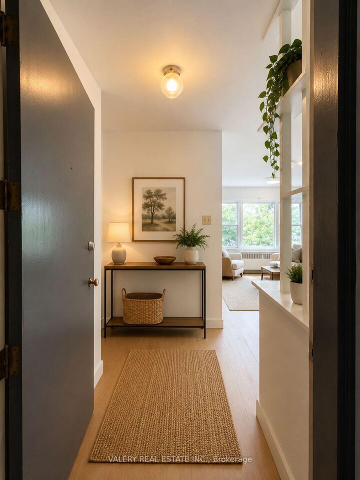 Property Photo:  917 Hamilton Road 20  ON N5Z 1W3 
